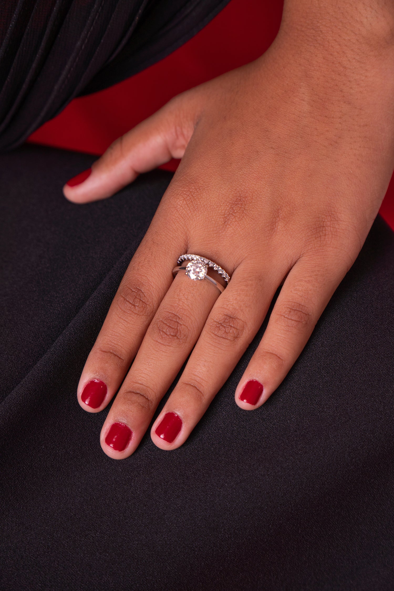 Conjunto Meia Aliança com Solitário em prata 925 com Moissanite