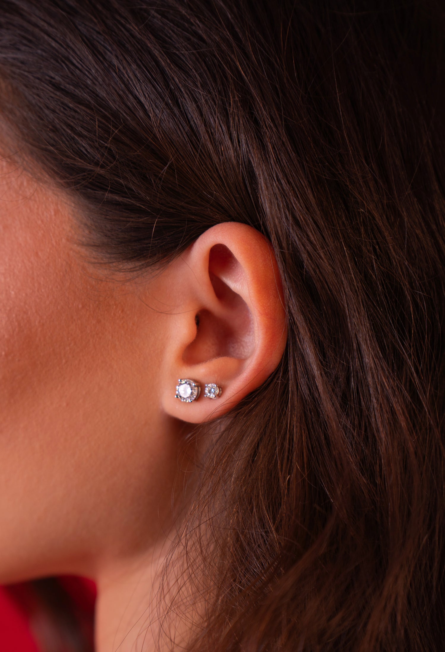 Brinco Solitário Redondo 2 quilates em Prata 925 com Moissanite