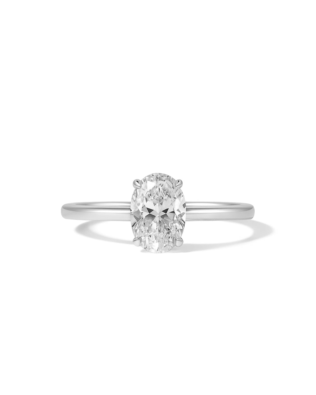 Anel Oval em Prata 925 com Moissanite
